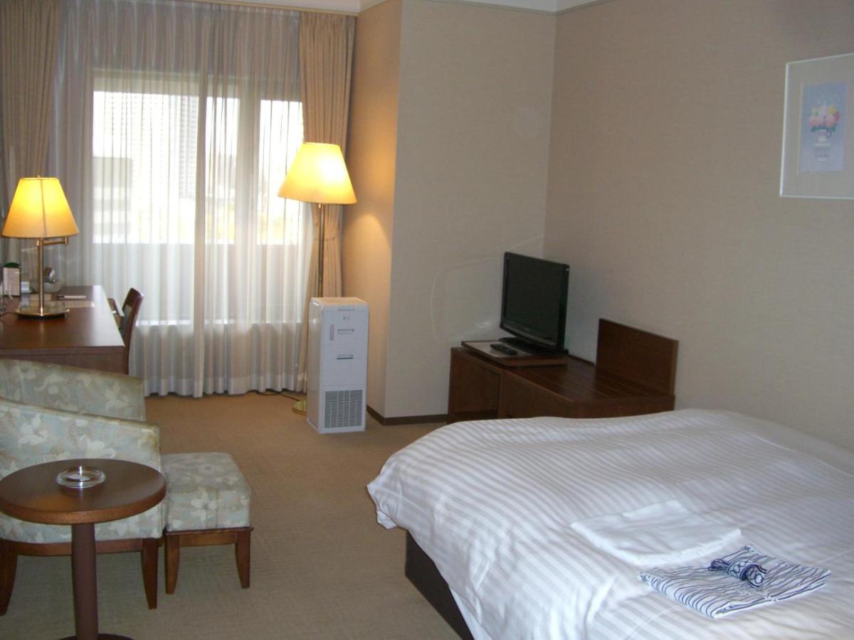 Nakanoshima Plaza Hotell Ōsaka Eksteriør bilde